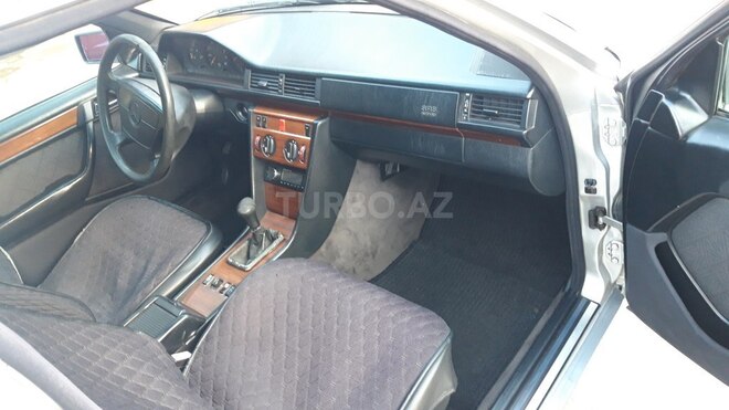 Mercedes E 200 1995, 530,000 km - 2.0 l - Bakı