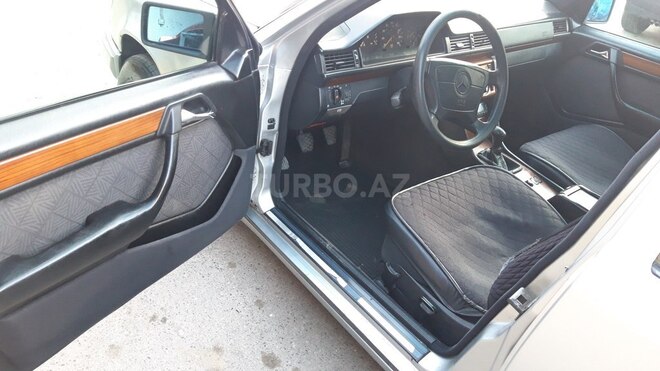 Mercedes E 200 1995, 530,000 km - 2.0 l - Bakı
