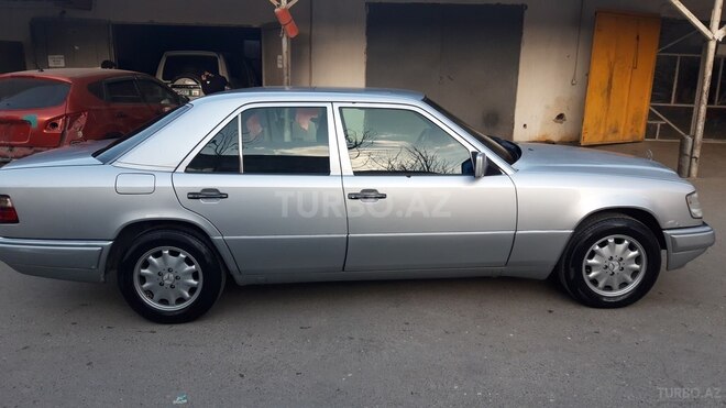 Mercedes E 200 1995, 530,000 km - 2.0 l - Bakı