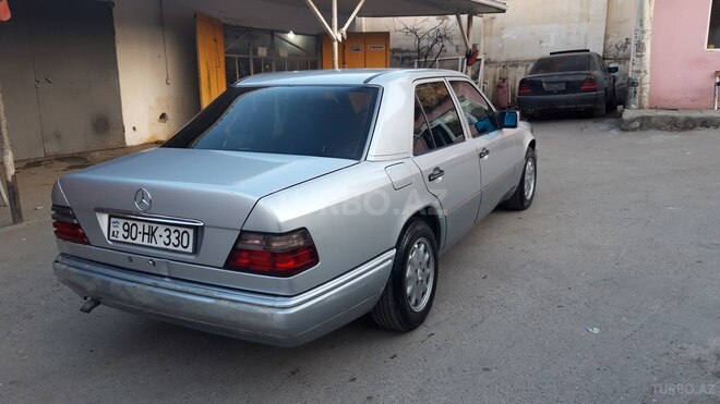 Mercedes E 200 1995, 530,000 km - 2.0 l - Bakı