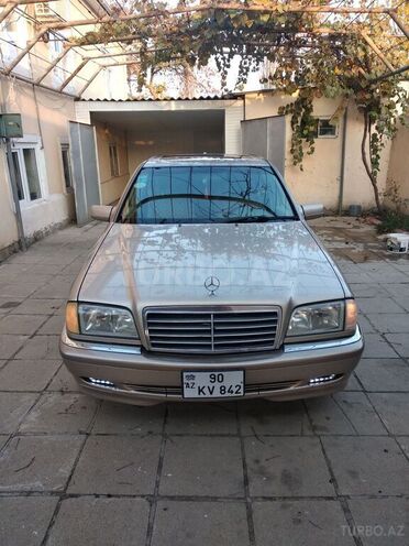 Mercedes C 230 2000, 210,297 km - 2.3 л - Qusar