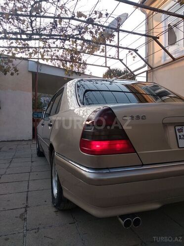 Mercedes C 230 2000, 210,297 km - 2.3 л - Qusar