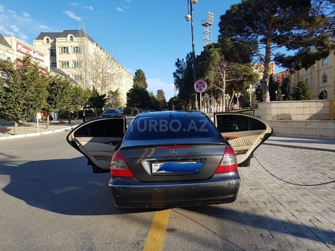 Mercedes E 260 2004, 150,000 km - 2.6 л - Xırdalan