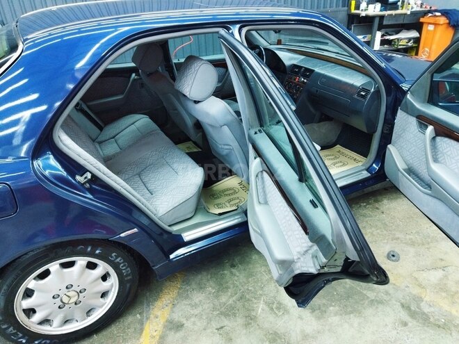 Mercedes C 220 1995, 370,000 km - 2.2 l - Bakı