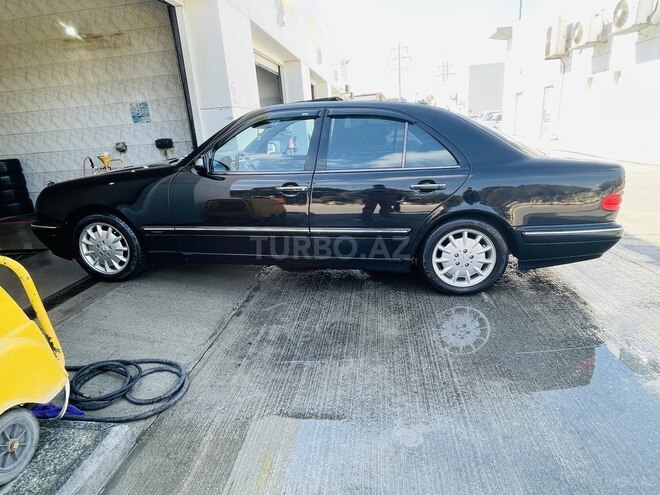 Mercedes E 280 1999, 325,000 km - 2.8 л - Bakı