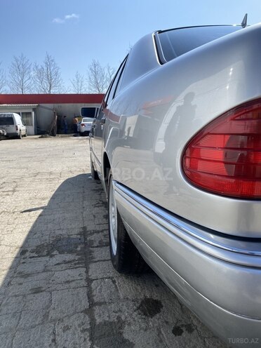 Mercedes E 240 1998, 385,000 km - 2.4 л - Sumqayıt