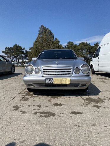 Mercedes E 240 1998, 385,000 km - 2.4 л - Sumqayıt