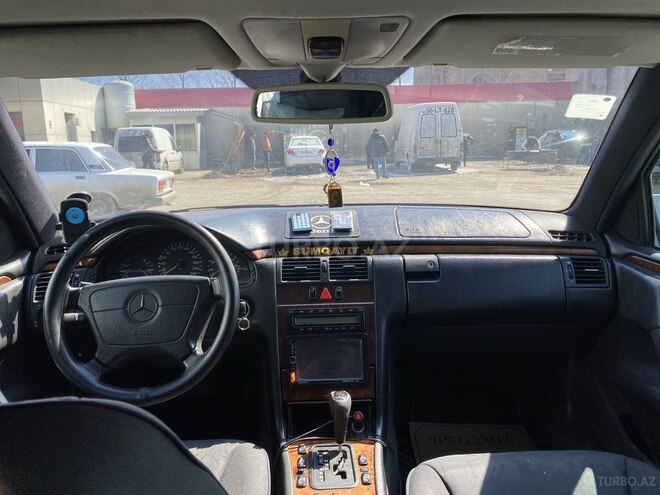 Mercedes E 240 1998, 385,000 km - 2.4 л - Sumqayıt