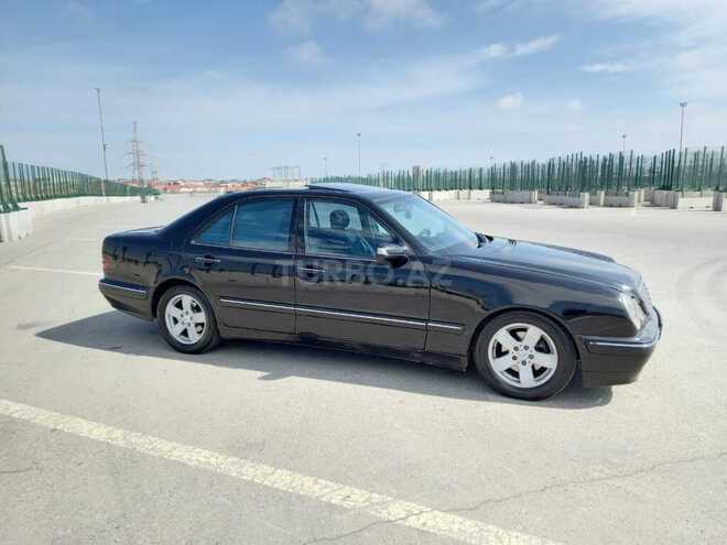 Mercedes E 220 1999, 330,662 km - 2.2 л - Bakı