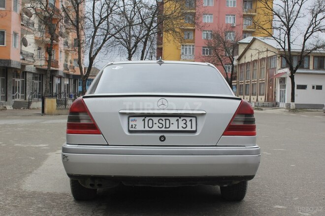 Mercedes C 200 1994, 597,803 km - 2.0 l - Qusar