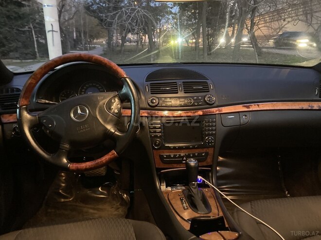 Mercedes E 240 2003, 320,000 km - 2.4 l - Bakı