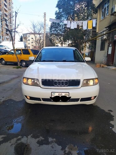Audi A4 2001, 10,000 km - 1.8 l - Bakı