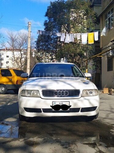 Audi A4 2001, 10,000 km - 1.8 l - Bakı