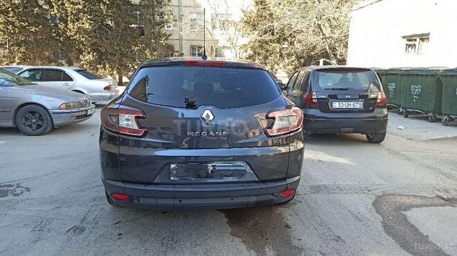 Renault Megane 2009, 240,000 km - 1.5 l - Bakı