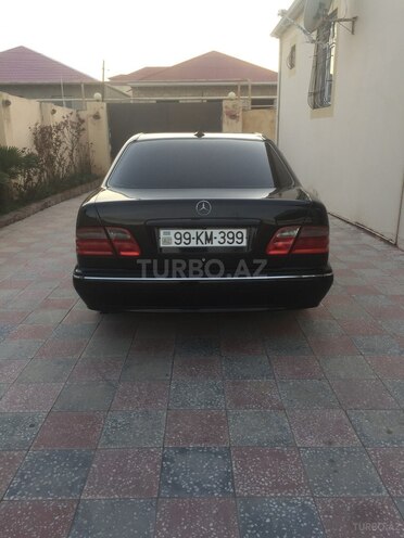 Mercedes E 240 2001, 266,400 km - 2.4 l - Bakı