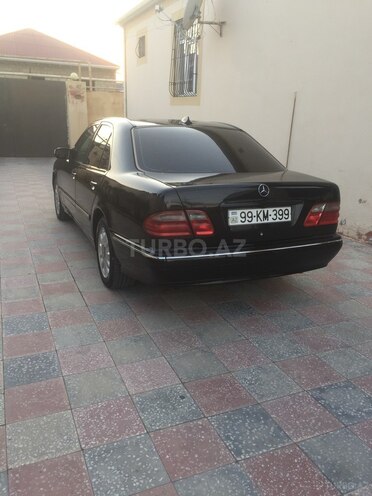 Mercedes E 240 2001, 266,400 km - 2.4 l - Bakı