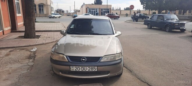 Opel Vectra 1997, 100,000 km - 2.0 l - Gəncə