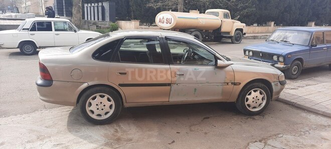 Opel Vectra 1997, 100,000 km - 2.0 l - Gəncə