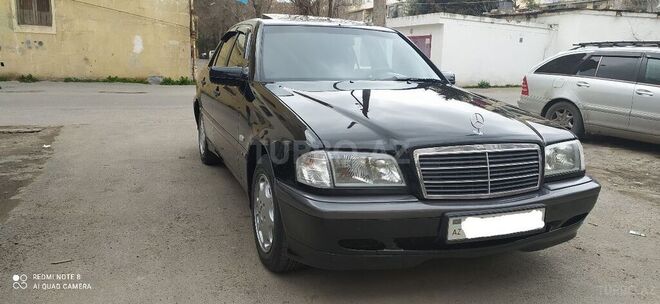 Mercedes C 220 1999, 260,000 km - 2.2 l - Bakı
