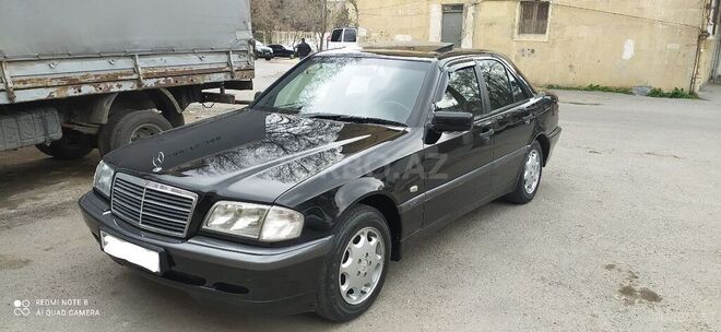 Mercedes C 220 1999, 260,000 km - 2.2 l - Bakı