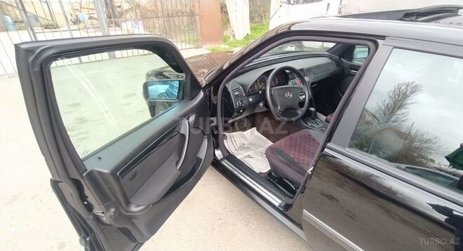 Mercedes C 220 1999, 260,000 km - 2.2 l - Bakı