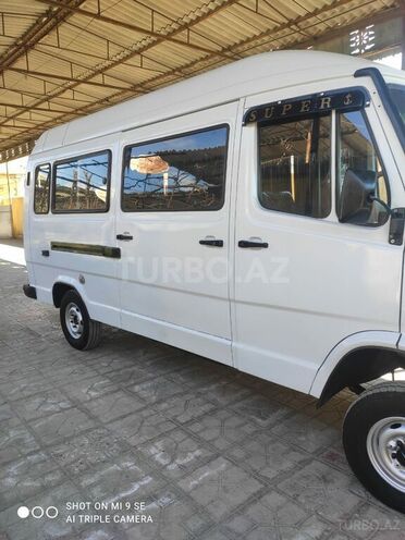 Mercedes 208 D 1994, 300,000 km - 2.5 л - Şirvan
