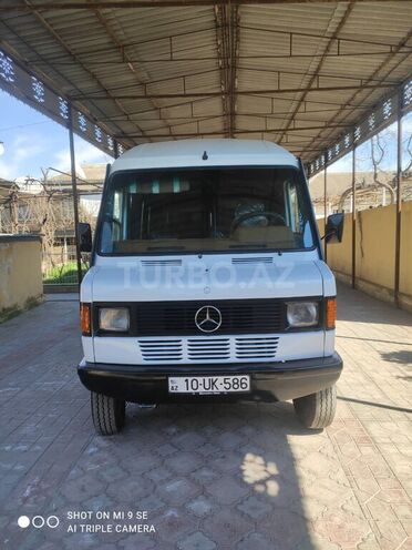 Mercedes 208 D 1994, 300,000 km - 2.5 л - Şirvan