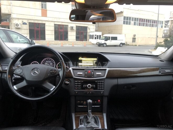 Mercedes E 220 2010, 258,567 km - 2.2 л - Bakı