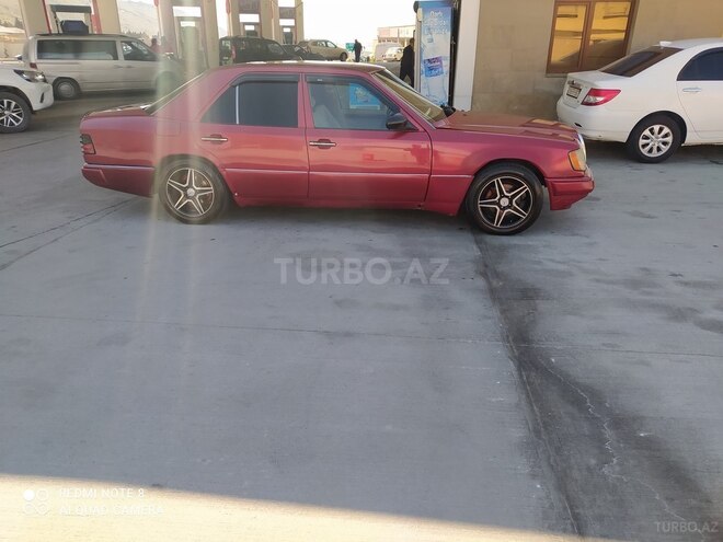Mercedes E 250 1992, 358,041 km - 2.5 l - Bakı