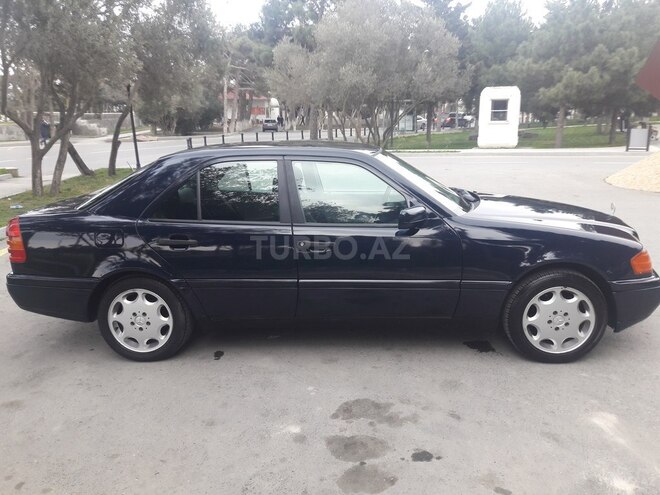 Mercedes C 180 1995, 290,000 km - 1.8 l - Bakı