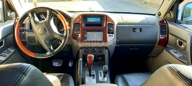 Mitsubishi Pajero 2006, 258,000 km - 3.0 l - Bakı