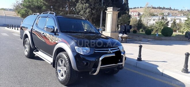 Mitsubishi L200 2013, 209,000 km - 2.5 l - Bakı