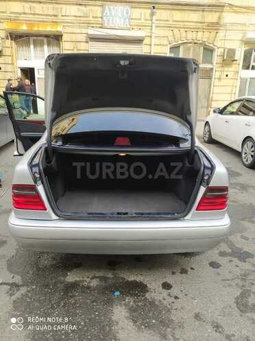 Mercedes E 230 1997, 300,000 km - 2.3 l - Bakı