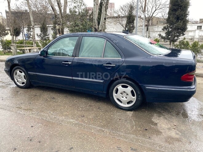 Mercedes E 240 2000, 435,000 km - 2.6 l - Bakı
