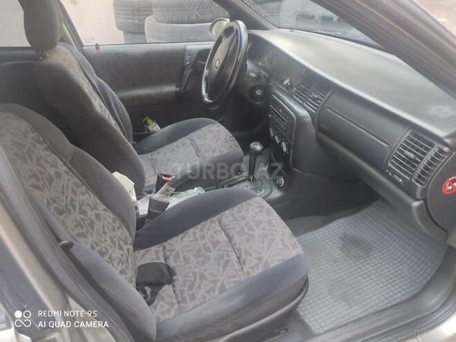 Opel Vectra 1996, 365,000 km - 1.6 l - Bakı