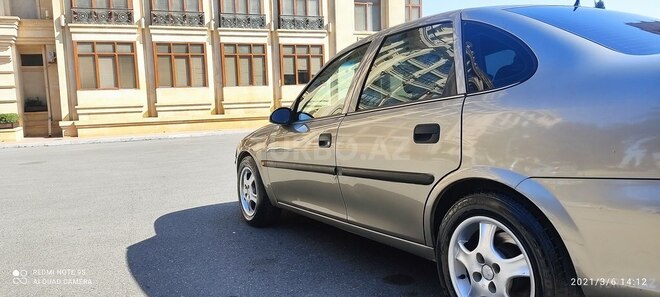 Opel Vectra 1996, 365,000 km - 1.6 l - Bakı