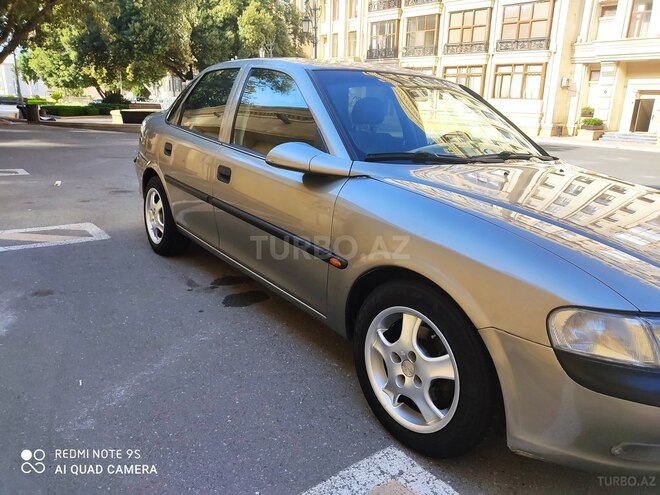 Opel Vectra 1996, 365,000 km - 1.6 l - Bakı