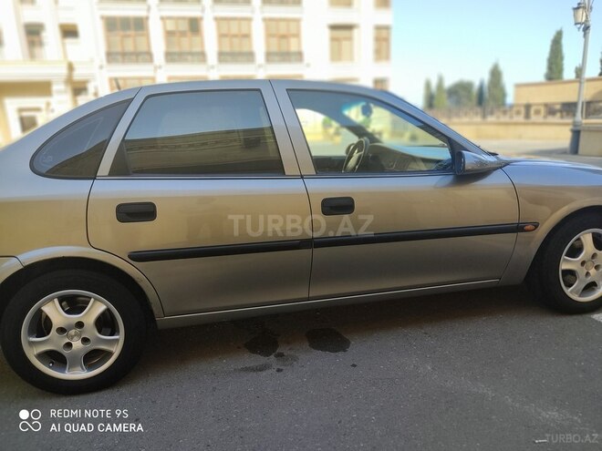 Opel Vectra 1996, 365,000 km - 1.6 l - Bakı