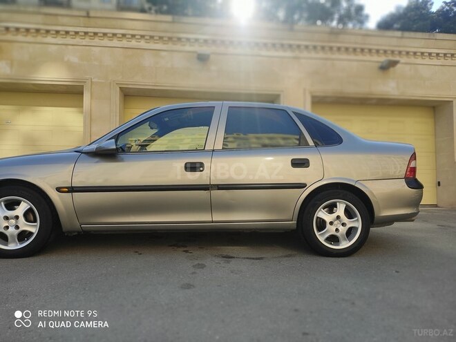 Opel Vectra 1996, 365,000 km - 1.6 l - Bakı