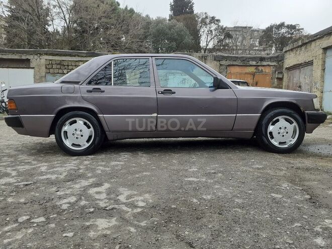 Mercedes 190 1992, 254,258 km - 2.0 l - Bakı