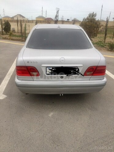 Mercedes E 230 1997, 335,000 km - 2.3 л - Sumqayıt