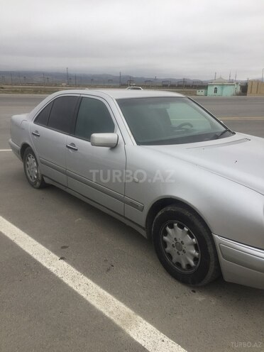 Mercedes E 230 1997, 335,000 km - 2.3 л - Sumqayıt