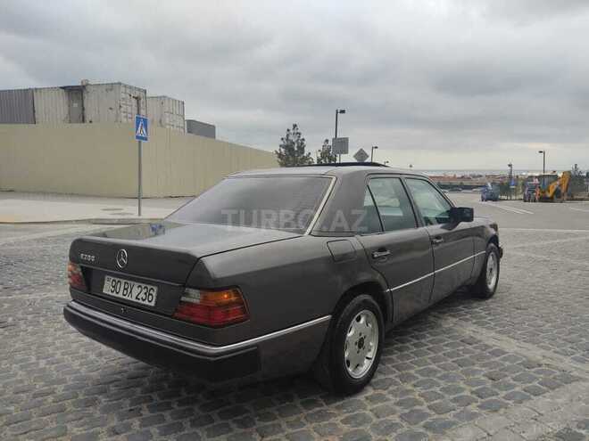 Mercedes E 200 1994, 310,000 km - 2.0 l - Bakı