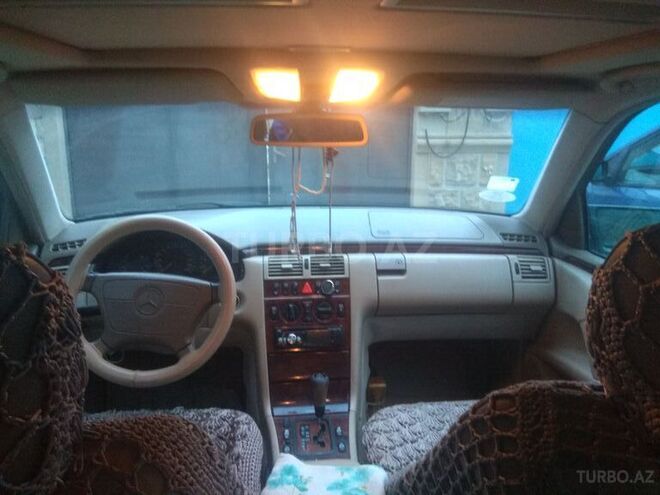 Mercedes E 240 1998, 326,399 km - 2.4 л - Bakı