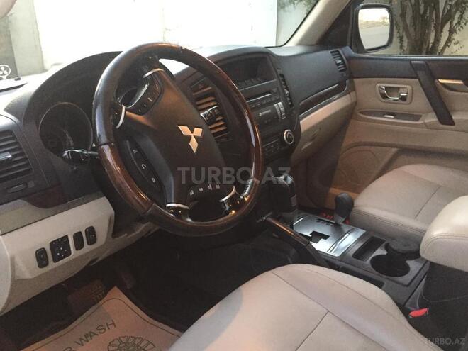 Mitsubishi Pajero 2011, 210,000 km - 3.5 l - Bakı
