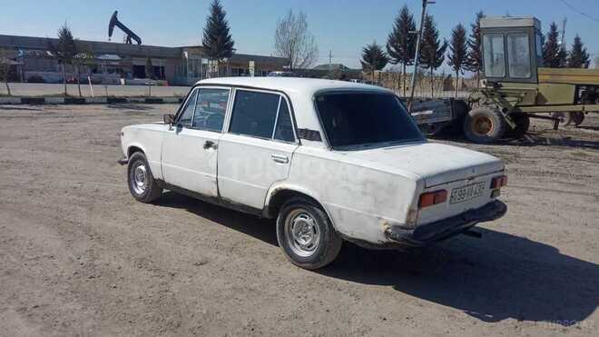 LADA (VAZ) 21011 1975, 852,565 km - 1.5 l - Salyan