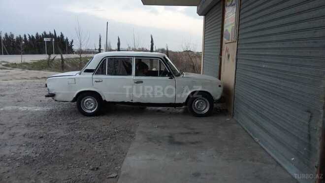 LADA (VAZ) 21011 1975, 852,565 km - 1.5 l - Salyan