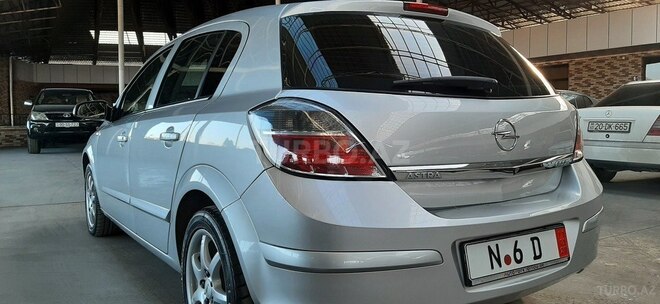Opel Astra 2008, 211,000 km - 1.4 l - Gəncə