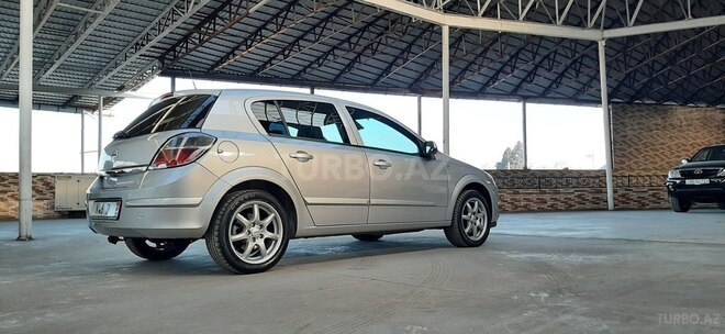 Opel Astra 2008, 211,000 km - 1.4 l - Gəncə