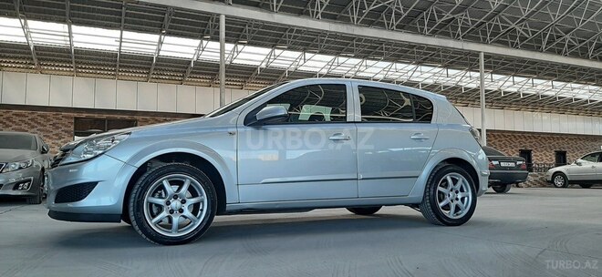 Opel Astra 2008, 211,000 km - 1.4 l - Gəncə